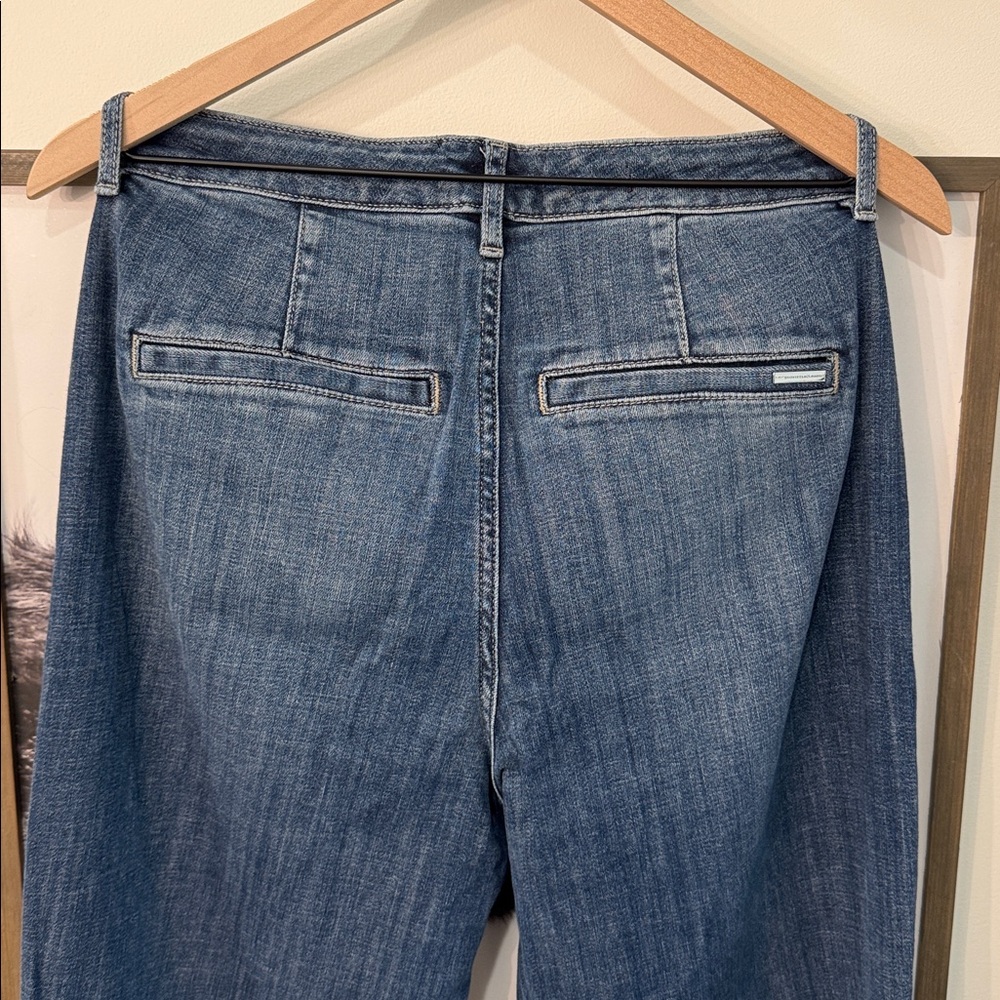 White House Black Market Extra High-Rise Curvey Wide Leg Everyday SOFT Jeans 👖 - Picture 6 of 9